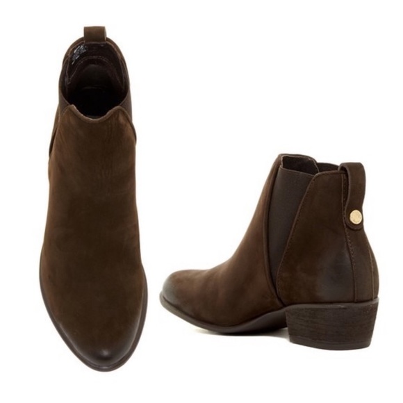 NEW Steve Madden Boots - Picture 1 of 4